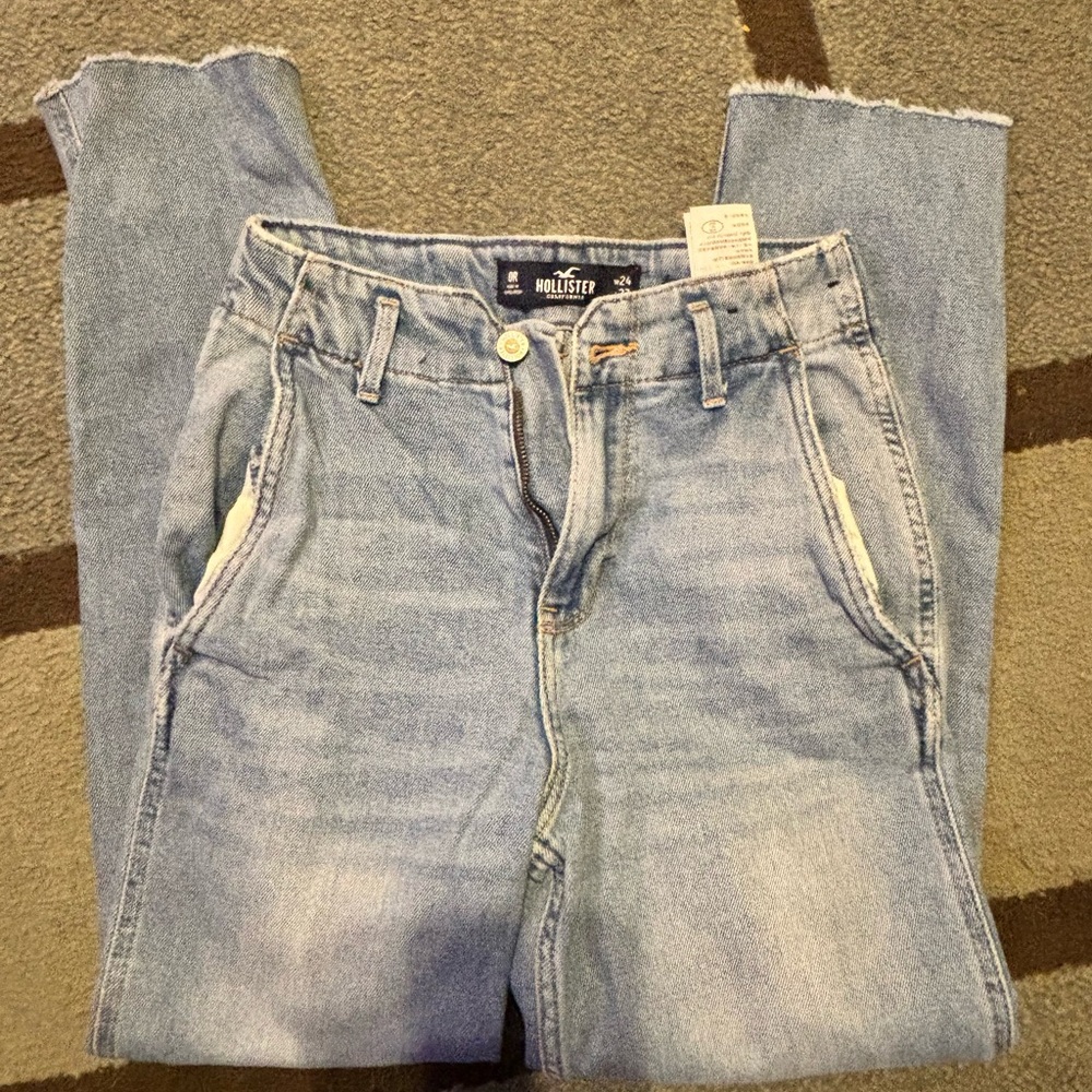Hollister Women's Faded Blue Ankle Jeans